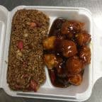 Best Crab Rangoon with General Tso's Chicken (Special Dinner) in Lynn, MA