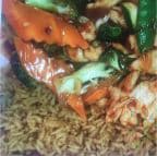 Best Szechuan Chicken (Combo Platter) in Fayetteville, NC