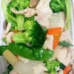 Best Steamed Garden Vegetable with Chicken in Cookeville, TN