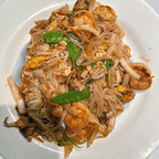 Best Pad Thai Noodles with 
Chicken or Beef or Shrimp in Long Beach, NY