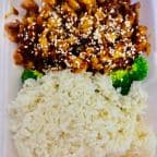 Best Sesame Chicken (Lunch) in Monona, WI