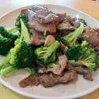 Best Beef w. Broccoli in Watertown, MA