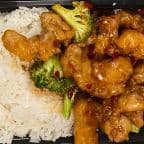 Best Spicy General Tso's Chicken in Aliquippa, PA