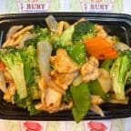 Best Chicken with Garlic Sauce in Manchester, CT