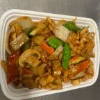 Best Hunan Chicken in Fairburn, GA