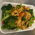 Best Chicken w. Broccoli in Fairburn, GA