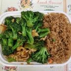 Best Chicken w. Broccoli in Janesville, WI