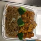 Best General Tso's Chicken Special Combination Platter in Monson, MA