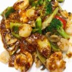 Best 鱼香干贝虾 Shrimp & Scallop in Garlic Sauce in Victoria, TX