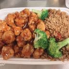Best General Tso's Chicken in Tiverton, RI