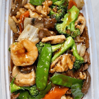 Best Happy Family 全家福 in Alexandria, KY