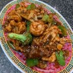 Best Hunan Triple Delight in Lawrenceville, GA