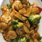 Best 37. Hunan Chicken in Richmond, VA