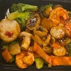 Best 鱼贝下: Scallop & Shrimp w. Spicy Garlic Sauce in Aliquippa, PA