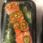 Best Spicy Girl Roll in Darien, CT