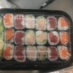 Best Tuna Roll in Darien, CT