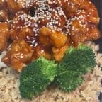 Best Sesame Chicken Combo Plate in Lakewood, OH