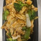 Best Chicken w. Garlic Sauce in Lakewood, OH