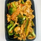 Best Hunan Chicken in Lakewood, OH