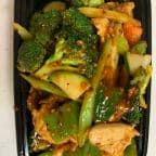 Best Chicken with Garlic Sauce in Portland, CT