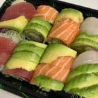 Best Rainbow Roll in Brooklyn, NY