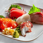 Best 5 Pieces Nigiri Sushi, 9 Pieces Sashimi, Kalifornia Roll in Orlando, FL