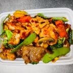 Best Triple Delight w. Garlic Sauce in Pottsville, PA