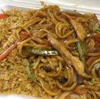 Best Chicken Lo Mein (Lunch Special)鸡捞面 in Davidson, NC