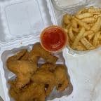 Best 8 Piece Chicken Wings in Adelphi, MD